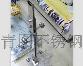 不锈钢楼梯立柱厂家供应