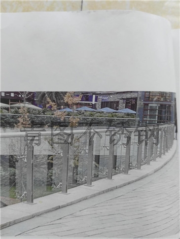 不锈钢栏杆立柱