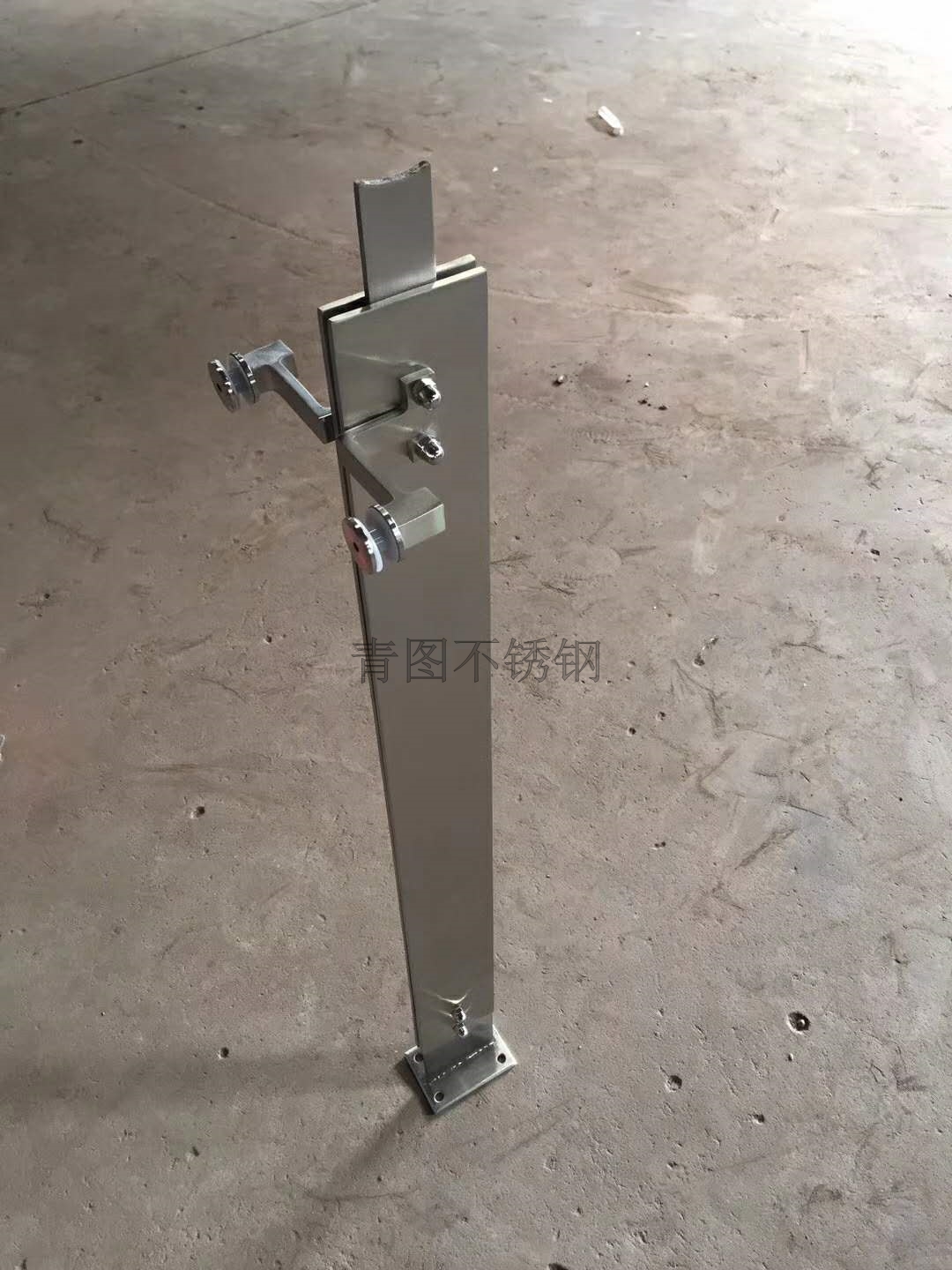 不锈钢立柱