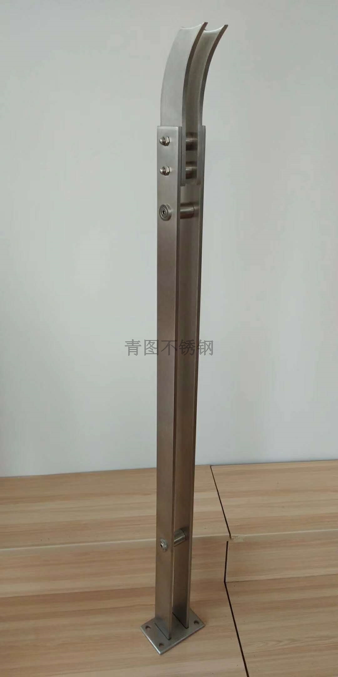 不锈钢立柱