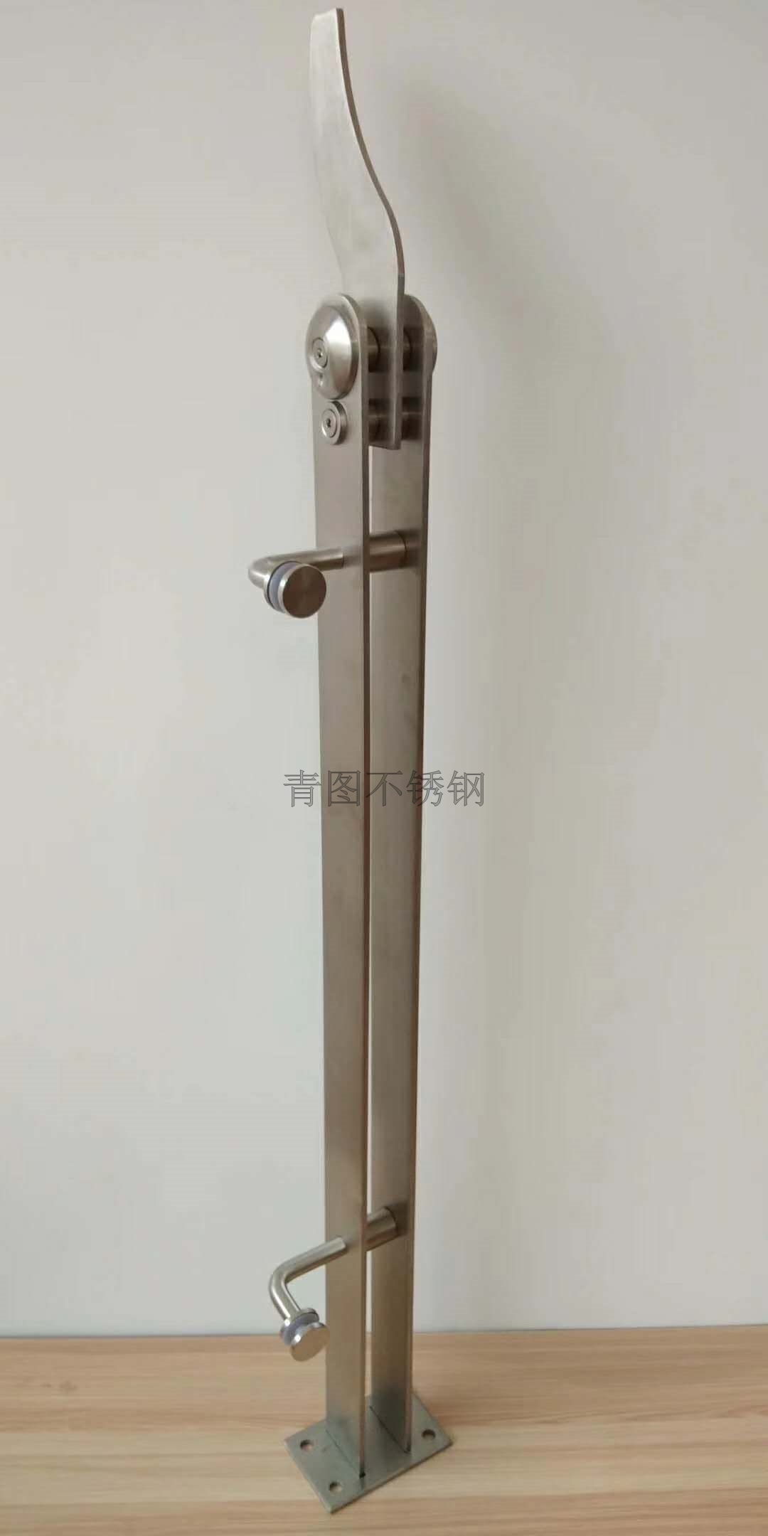 不锈钢立柱