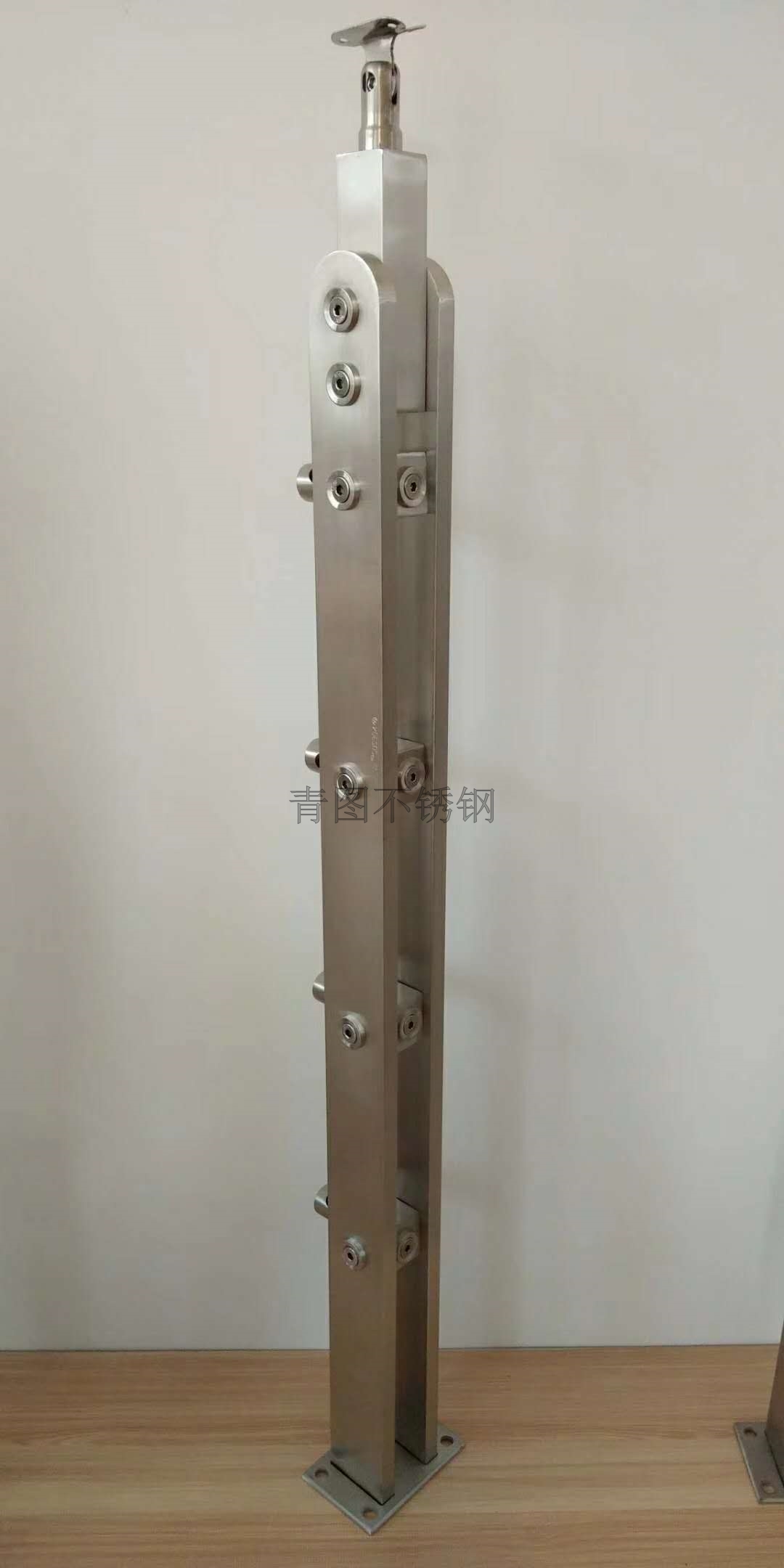 不锈钢立柱